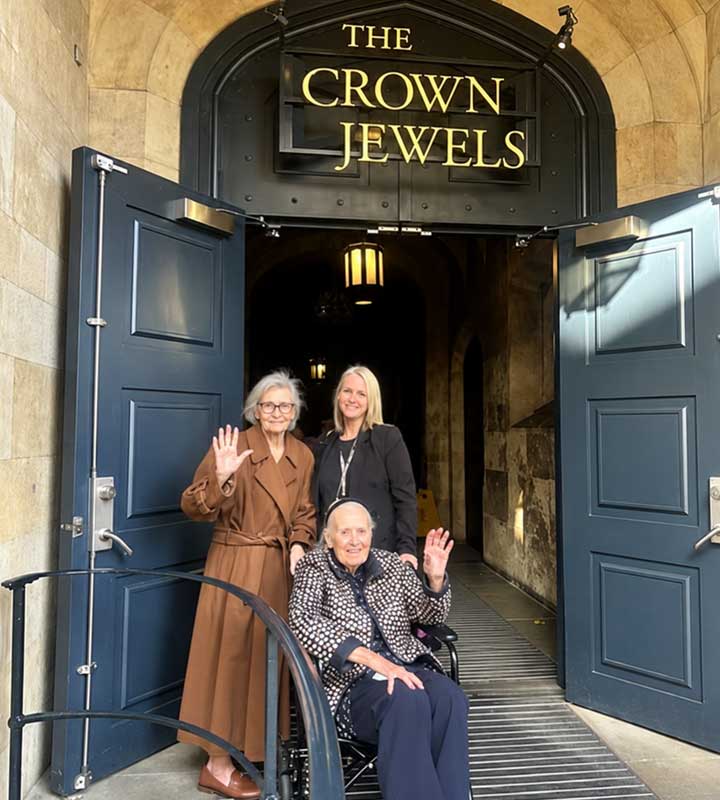 Jaynes Royal Day At Tower Of London Weald Hall